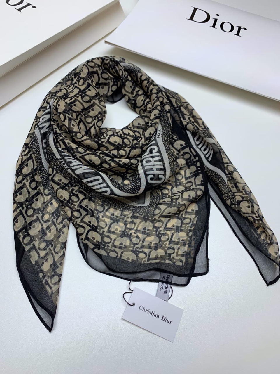 Платок Christian Dior